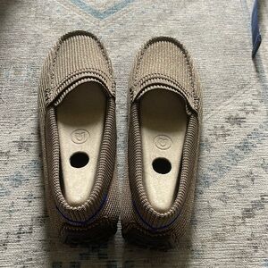 Brand new 7.5 gilded bronze Rothy loafers